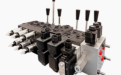 Modulo idraulico per PVG: soluzione integrata per trasmissioni ruotate e cingolate | BIBUS Italia